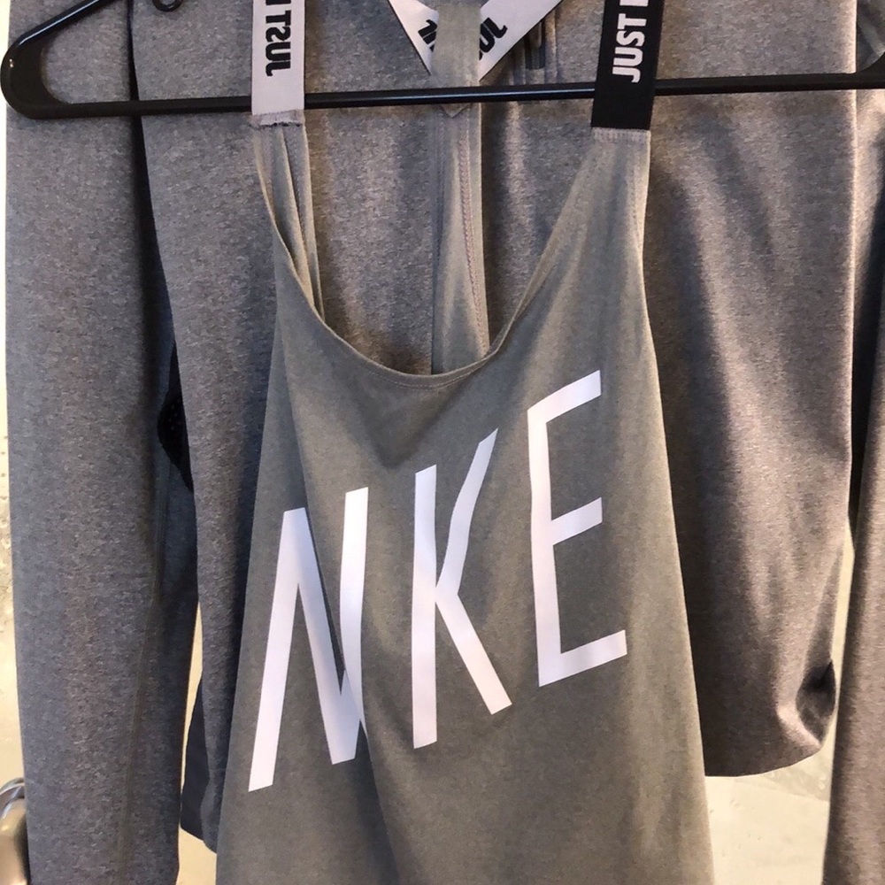 Nike workout top